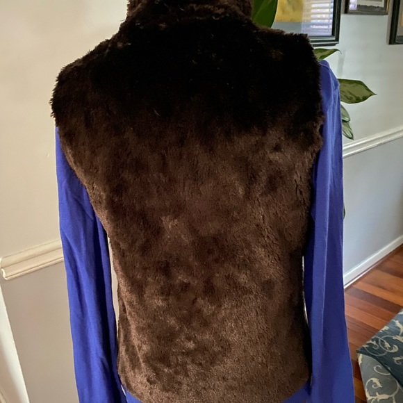 Mixit sable brown vest w/full zipper & fully lined (Shirt not incl) size medium - Picture 5 of 6